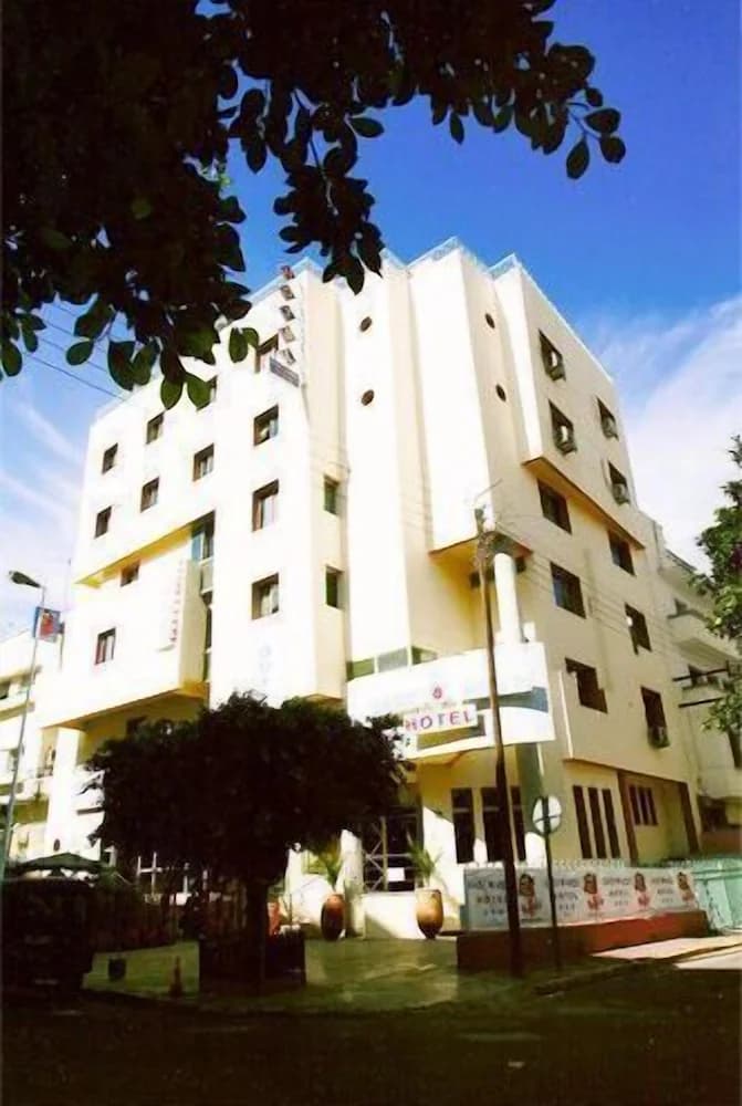 Hotel East West — Casablanca