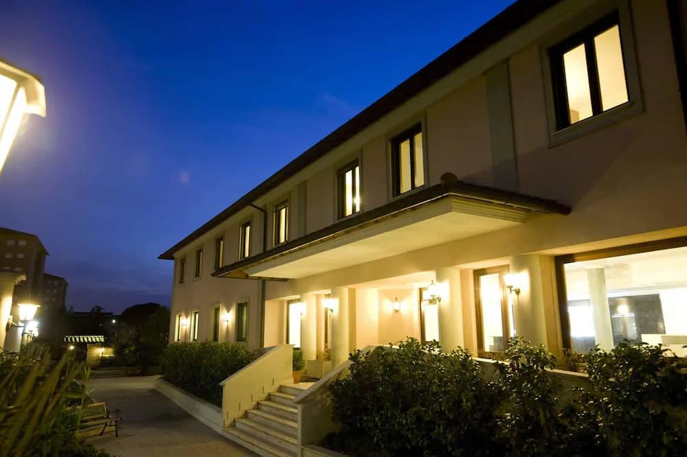 Alba Hotel Torre Maura — Rome