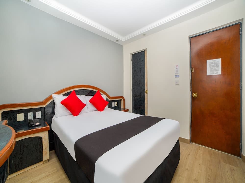 Hotel Monarca — Mexico City