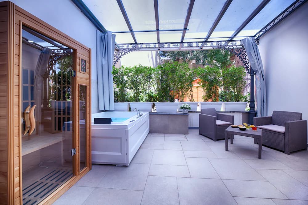 Villa Elisio Hotel & Spa — Naples