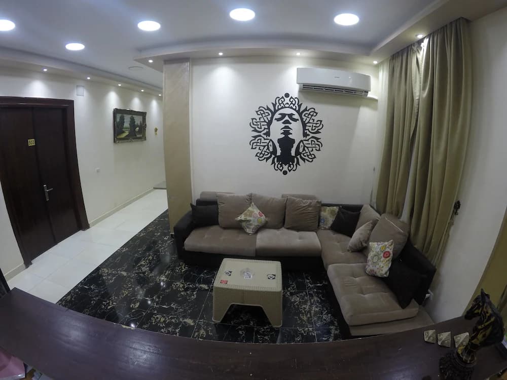 New City Hotel — Cairo