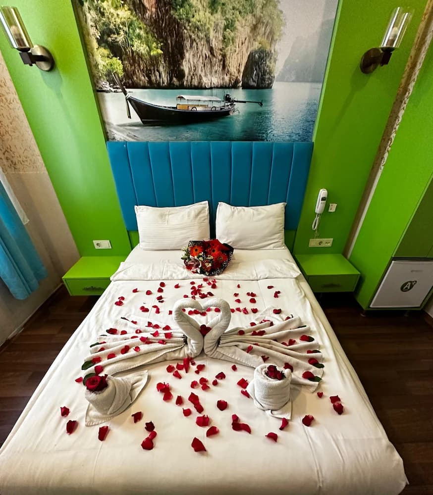 Megaron Hotel — Istanbul
