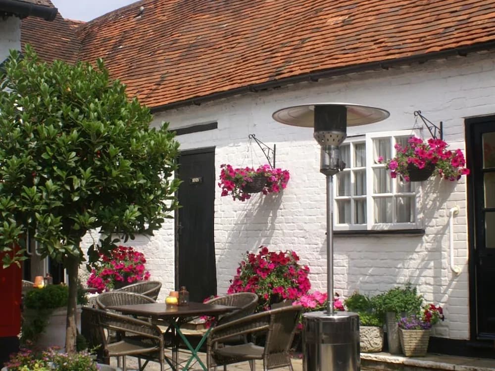 Saracens Head Inn — Chesham