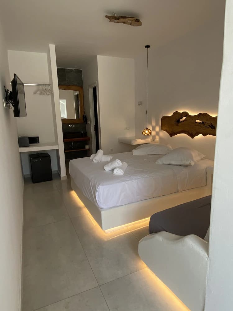 Eternal Town — Mykonos
