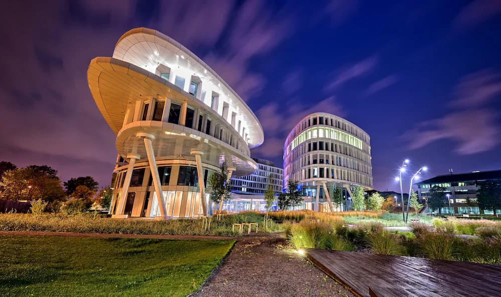 Sound Garden Hotel — Warsaw