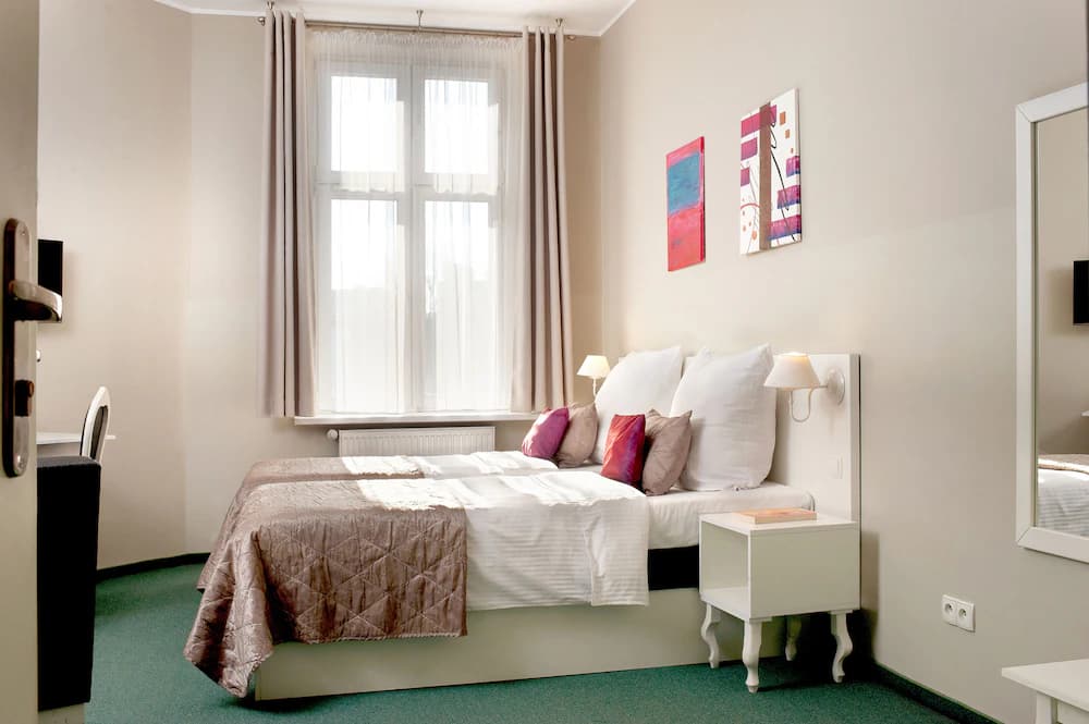 Leone Aparthotel — Krakow