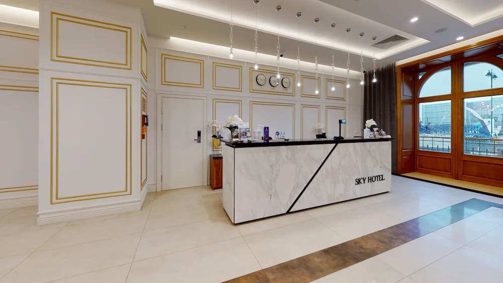 Sky Hotel Kraków — Krakow