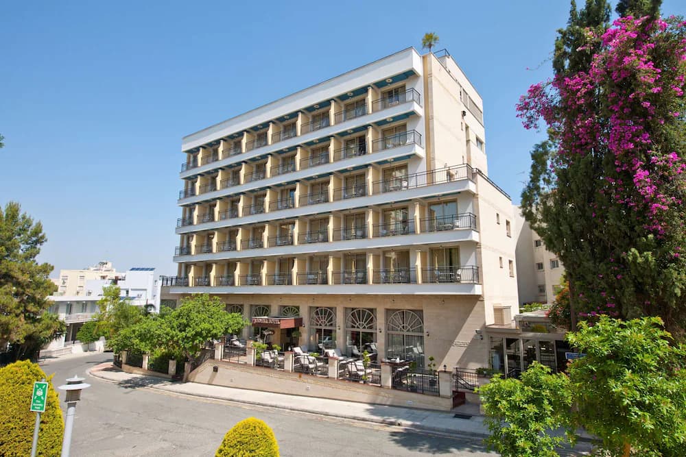 Semeli Hotel — Latsia