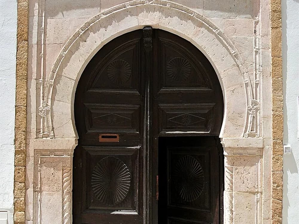 Dar Ben Gacem — Tunis