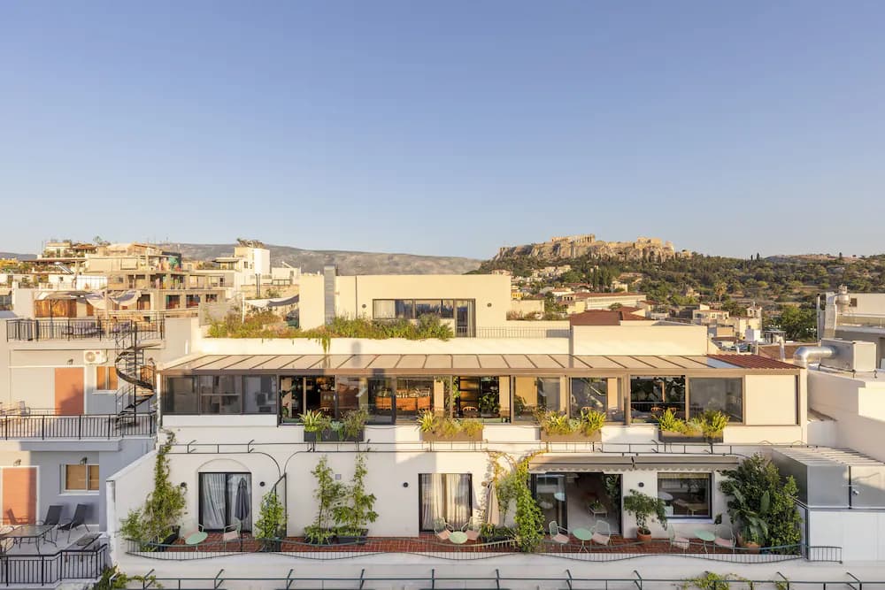 L'Avventura Athens — Athens