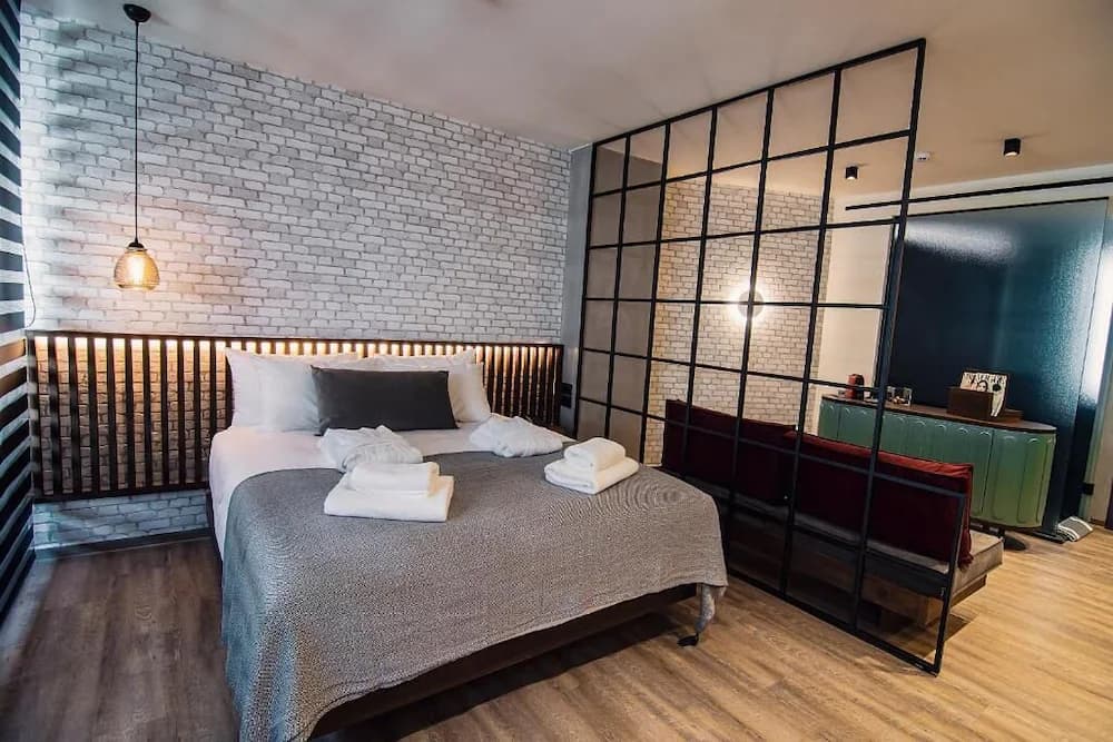 Project 3 Urban Chic Hotel — Athens