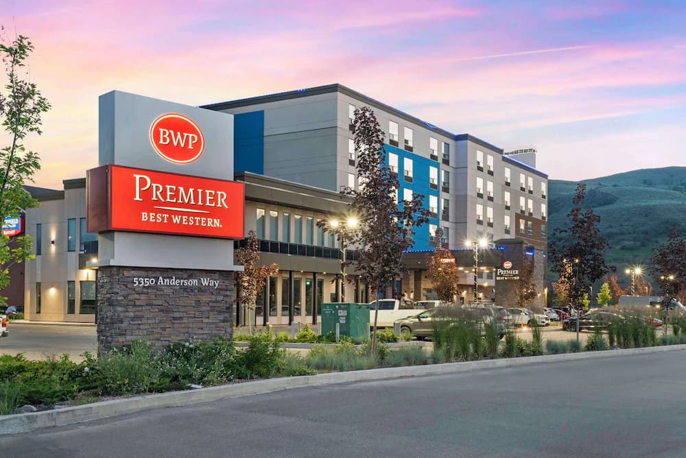 Best Western Premier Route 97 Vernon Vernon — Vernon