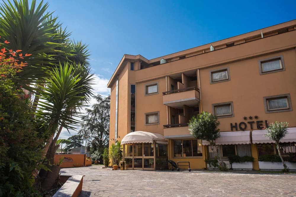 Hotel Santa Maura — Rome