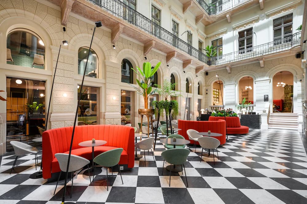 Hotel Oktogon Haggenmacher — Budapest