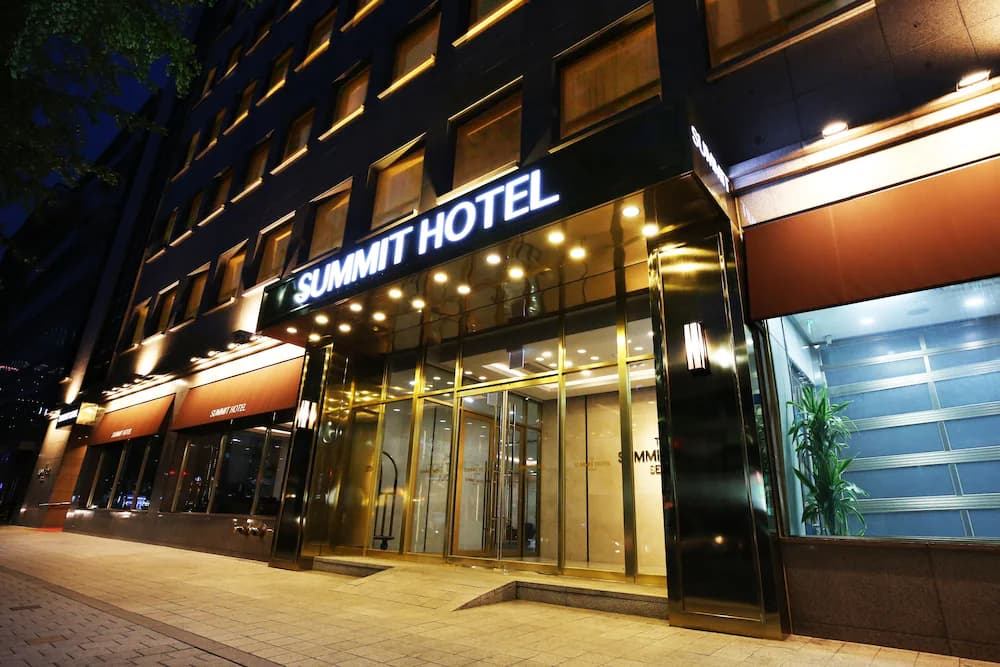 SUMMIT HOTEL SEOUL — Seoul
