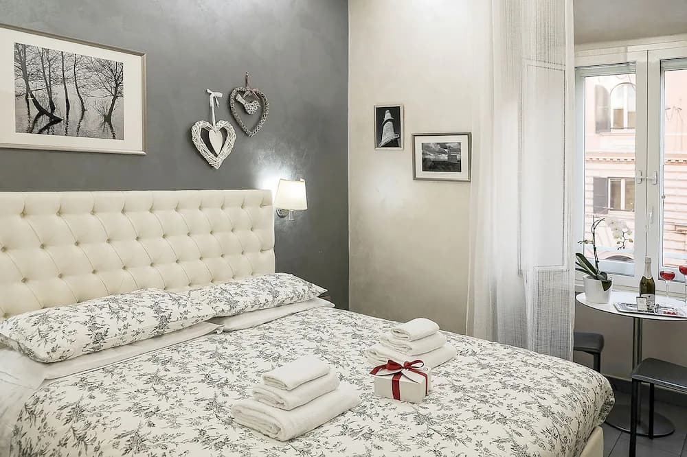Cavour Inn — Rome