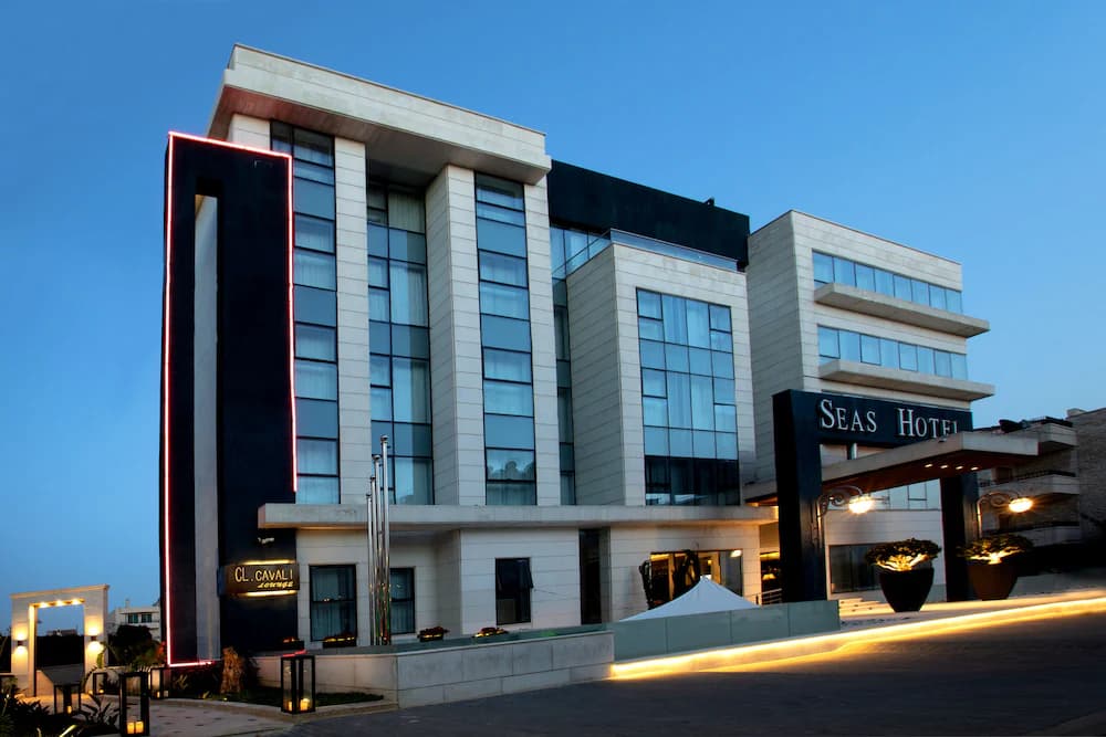 Capri Hotel Suites — Amman