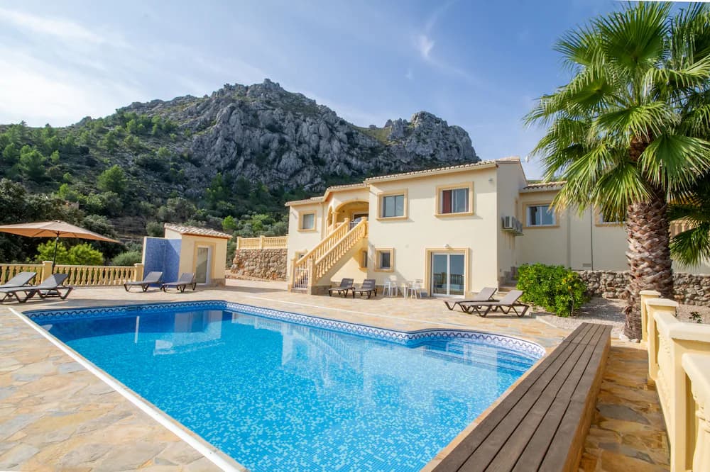 Casa Lennisa — la Vall de Laguar