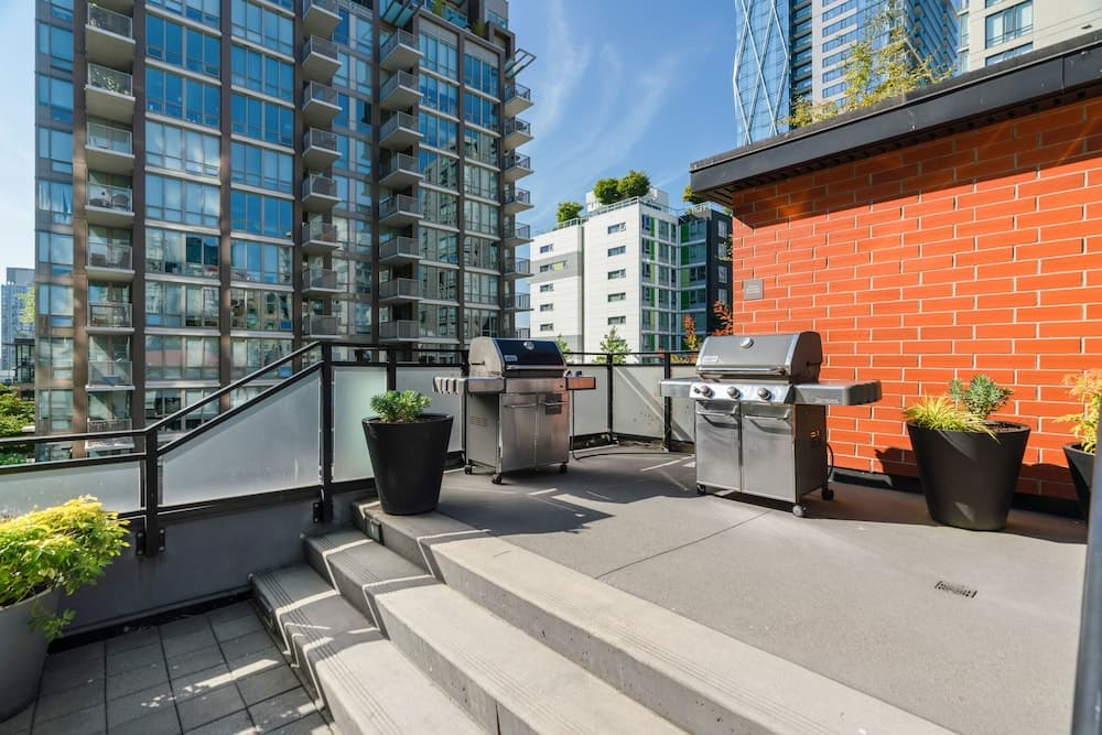 Level Vancouver - Yaletown Seymour — Vancouver