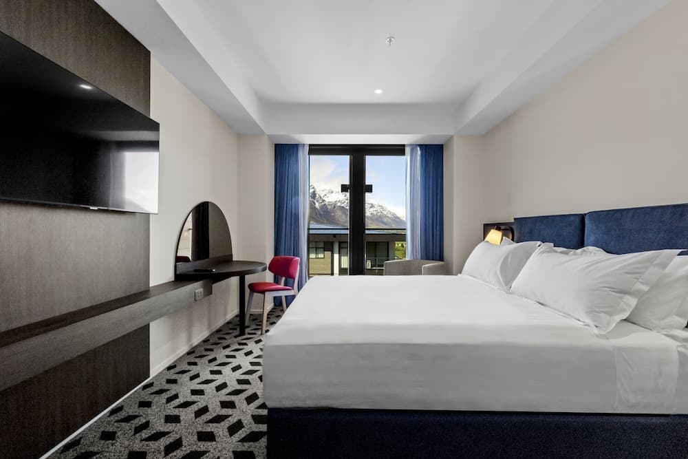 Holiday Inn Queenstown Remarkables Park, an IHG Hotel — Queenstown