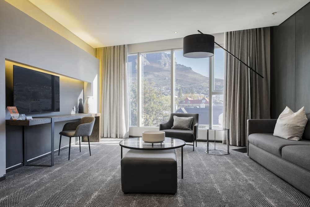 The Capital 15 on Orange — Cape Town
