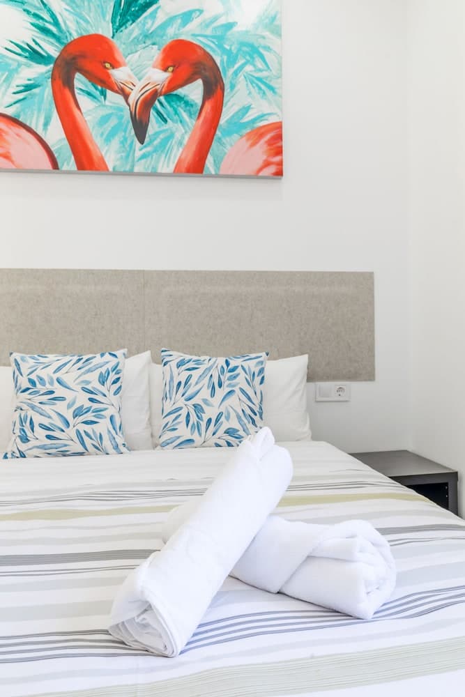 AYZ Silvela - Auto check-in property — Malaga