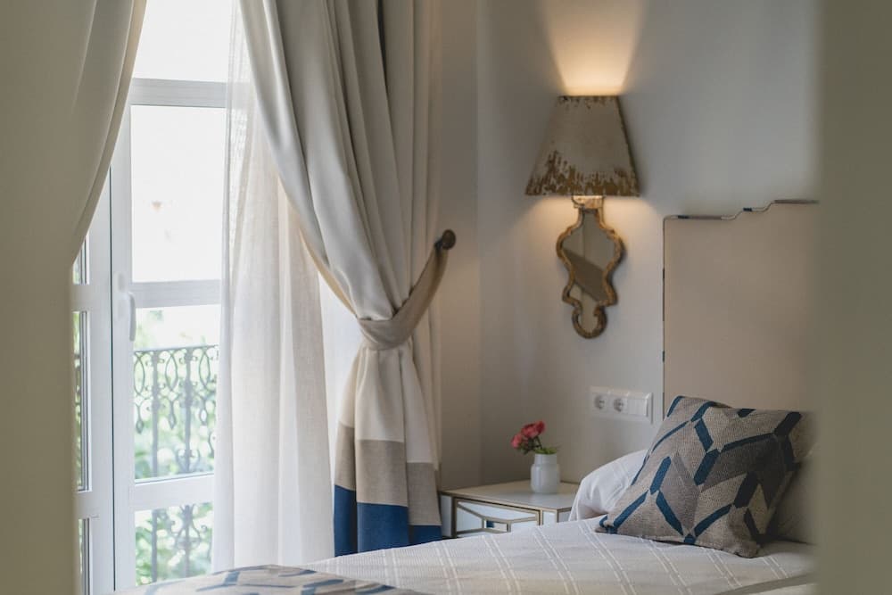 Apartamentos Abreu Suites — Seville