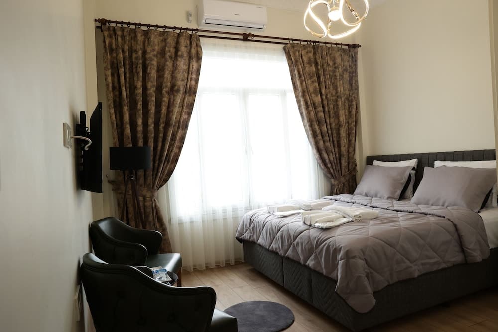 Bonita Apart — Istanbul