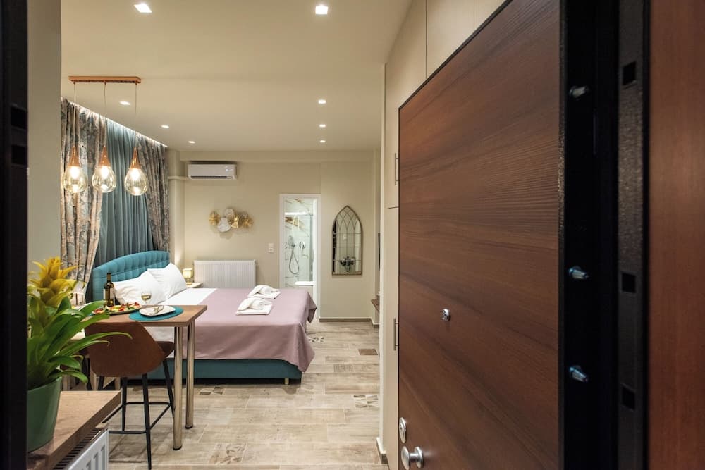 Romantic Studio under Acropolis — Athens