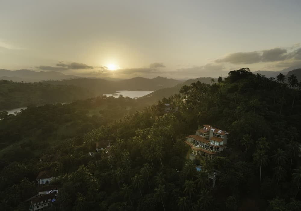 Albatross by The Clarks, Kandy — Adhikarigama