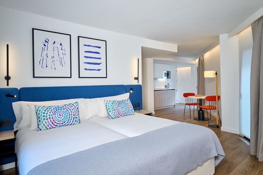 Apartamentos Luna Suites Granada — Granada