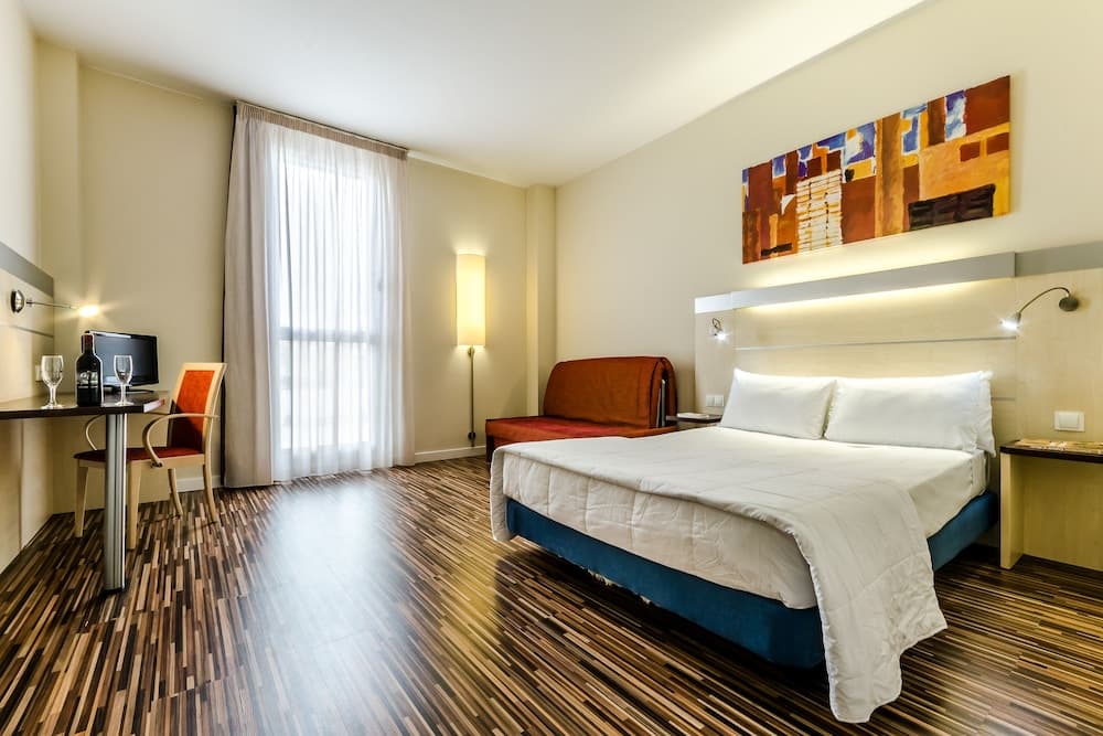 Hotel YIT Ciudad De Zaragoza — Zaragoza