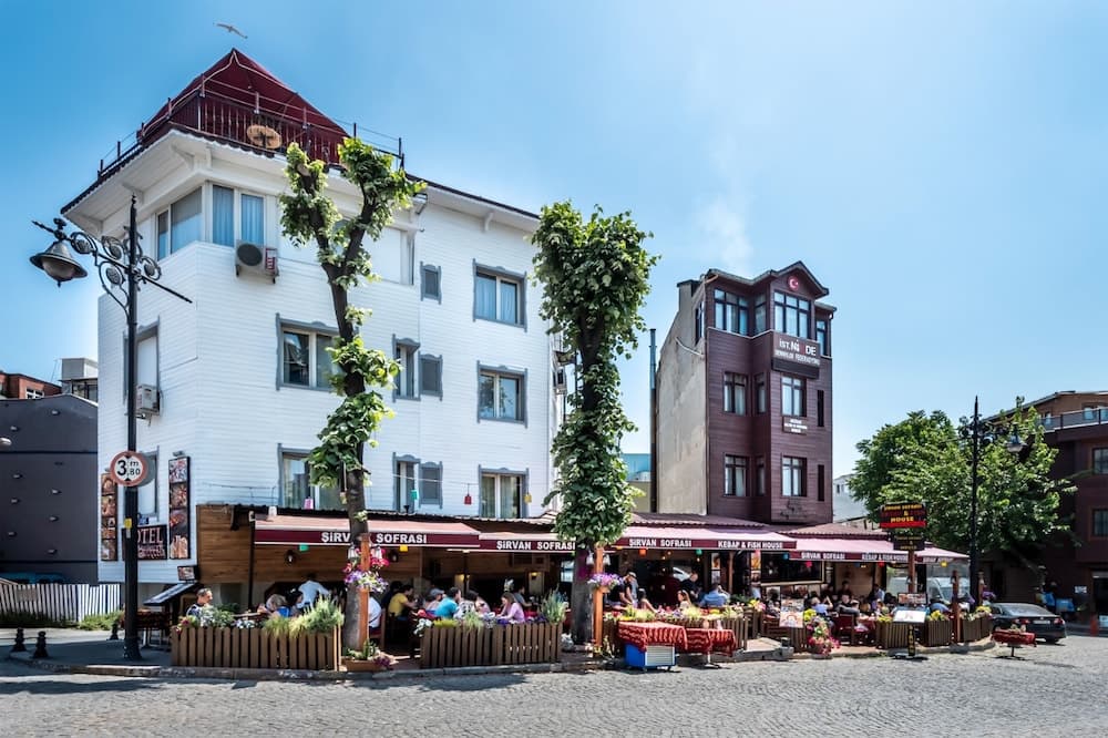 Rose Hotel — Istanbul