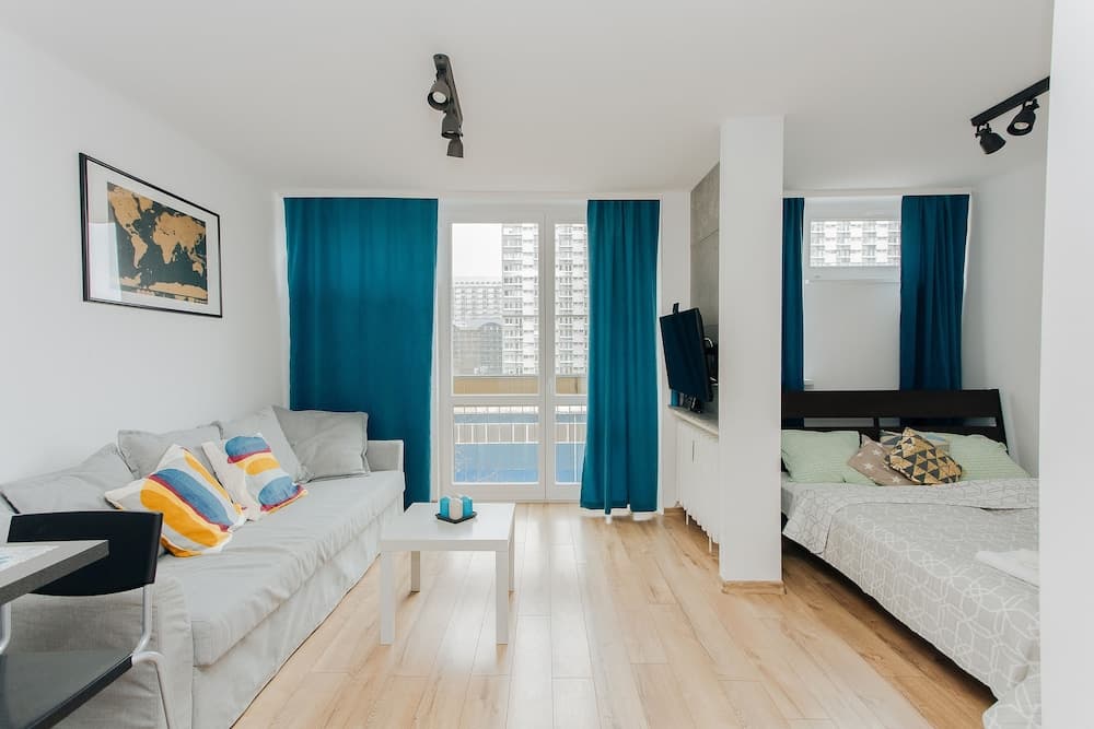 Shortstaypoland Zelazna (B124) — Warsaw