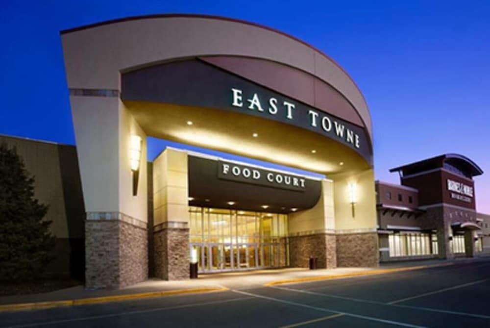 Comfort Inn & Suites Madison - Airport — Sun Prairie