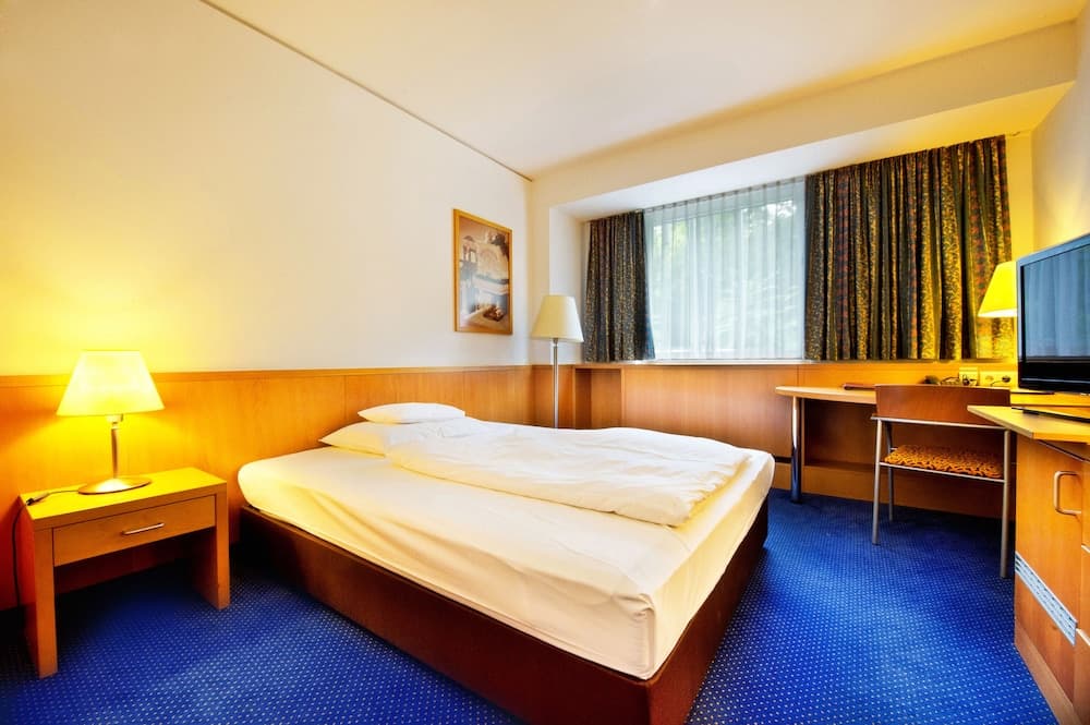 Hotel & Palais Strudlhof — Vienna