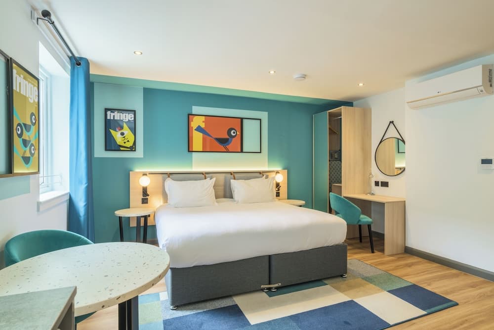 Holyrood apartHOTEL Serviced Apartments Edinburgh — Edinburgh