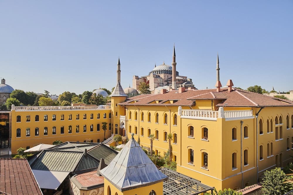 Four Seasons Hotel Istanbul at Sultanahmet - Special Class — Istanbul